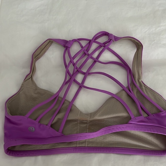 Lululemon Free to Be - Picture 2 of 3